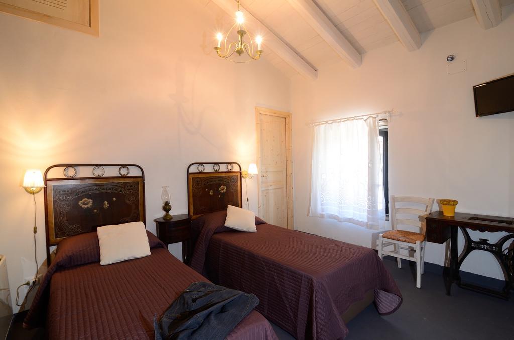 Il Tanaceto Hotel Castiglione De Sicilia Phòng bức ảnh
